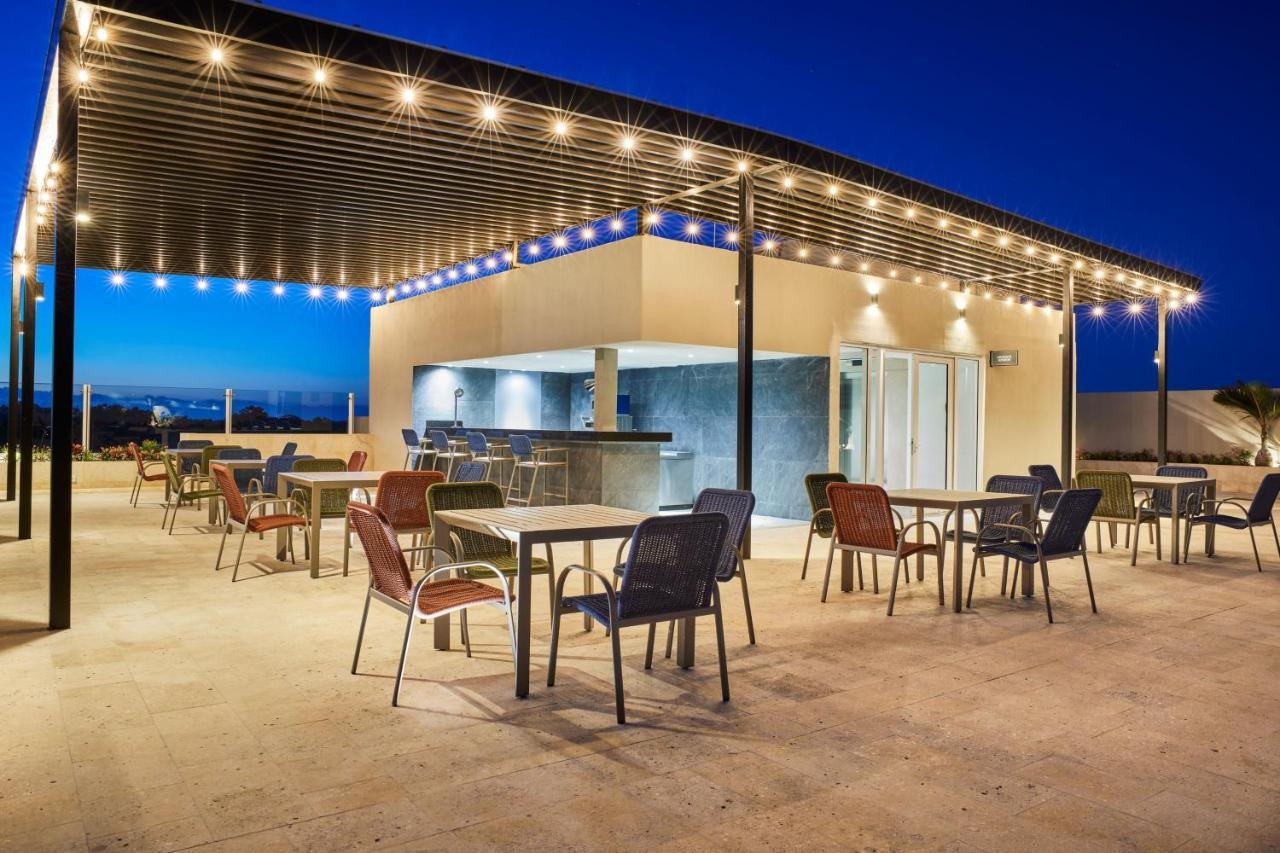 Residence Inn By Marriott Playa Del Carmen Bagian luar foto